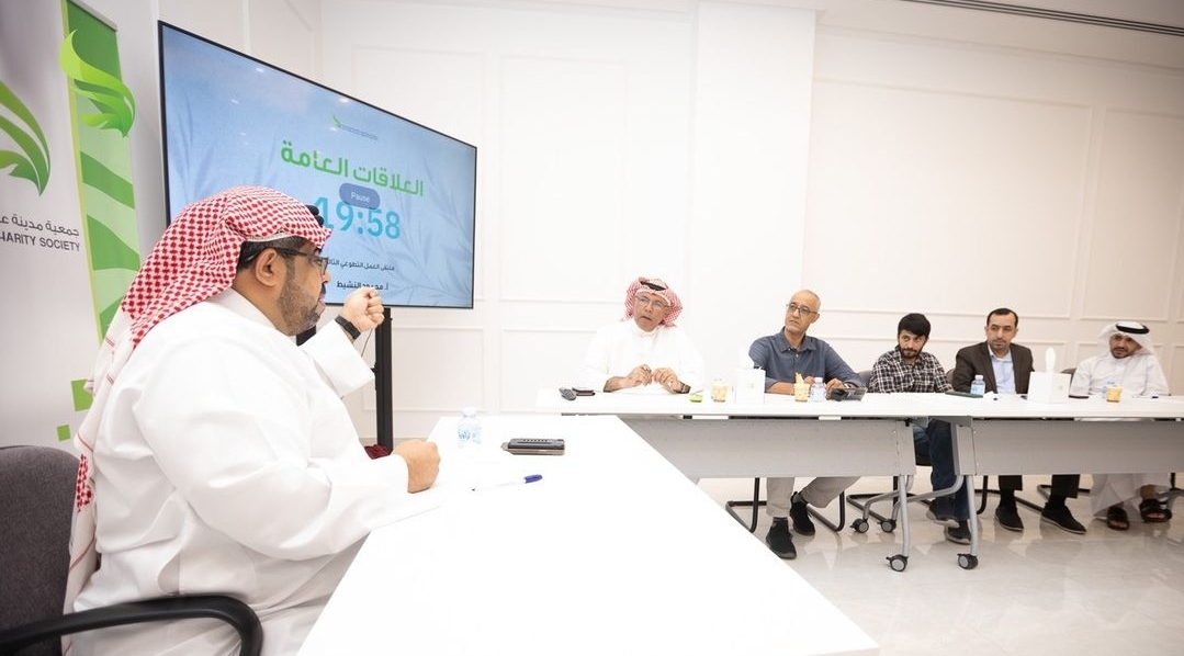 Mahmmod_AlNasheet_in_meeting.jpg